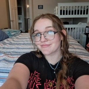 Meet your Posher, Alivia